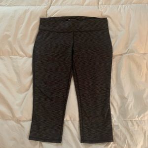 Ideology Space-Dyed Cropped Leggings Gray/…